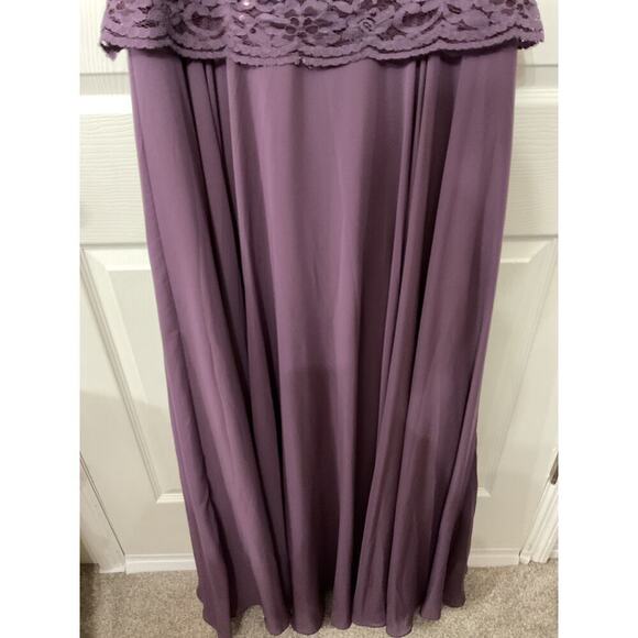 NWT JJ's House Lace Bodice Peplum Waist Plum Formal Floor Length Gown, sz 12 - Picture 3 of 9